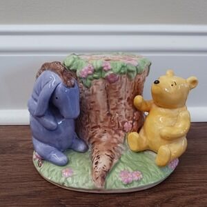 Winnie The Pooh & Friends 3-D Toothbrush Holder Springs